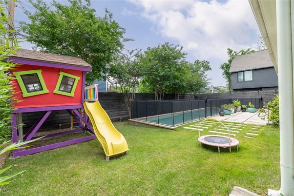Backyard, Exterior, Playground