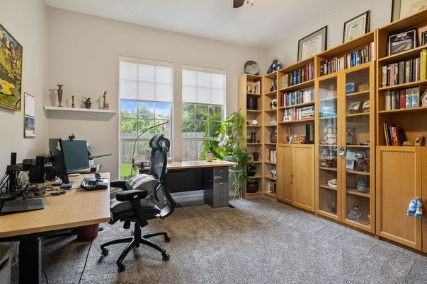 Home Office, Interior