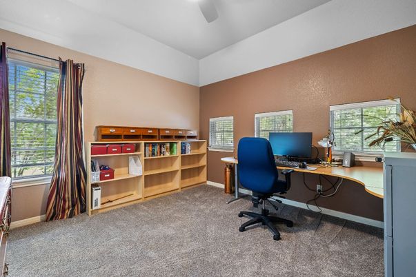 Home Office, Interior