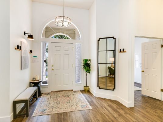 Interior, Pendant Lights, Wood Texture Flooring