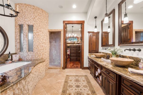 Bathroom, Chandelier, Dual Sink Vanities, Interior, Pendant Lights, Recessed Lighting