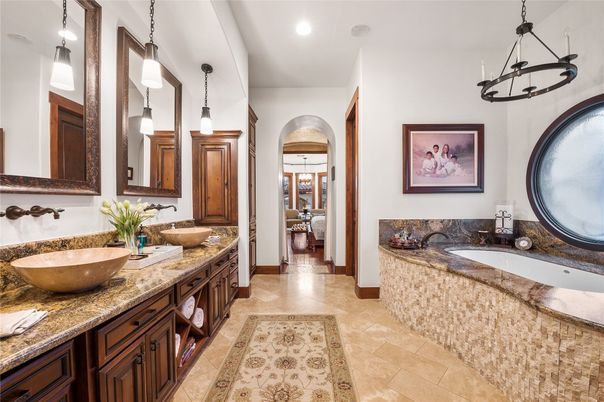 Bathroom, Dual Sink Vanities, Interior, Pendant Lights, Recessed Lighting