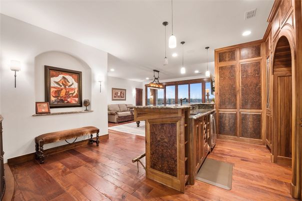 Interior, Pendant Lights, Recessed Lighting, Wood Texture Flooring