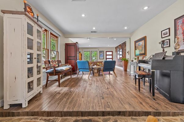 Dining room, Interior, Living room, Piano, Recessed Lighting, Wood Texture Flooring