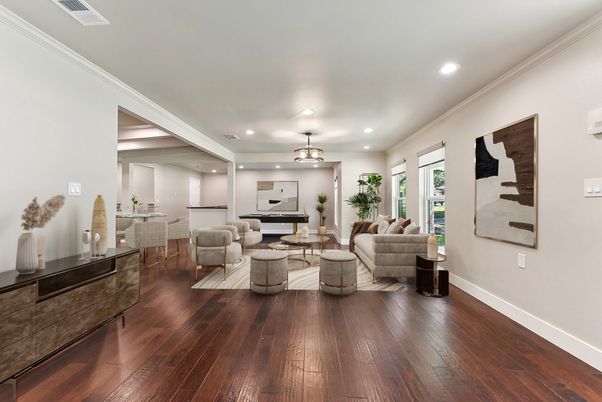 Dining room, Interior, Living room, Pendant Lights, Recessed Lighting, Wood Texture Flooring