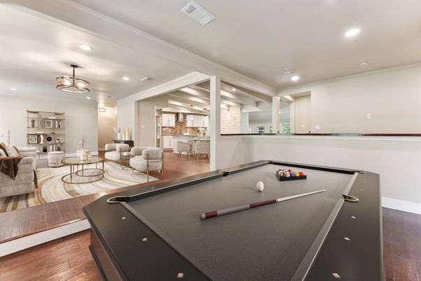 Billiard Table, Game Room, Interior, Living room, Pendant Lights, Recessed Lighting, Wood Texture Flooring