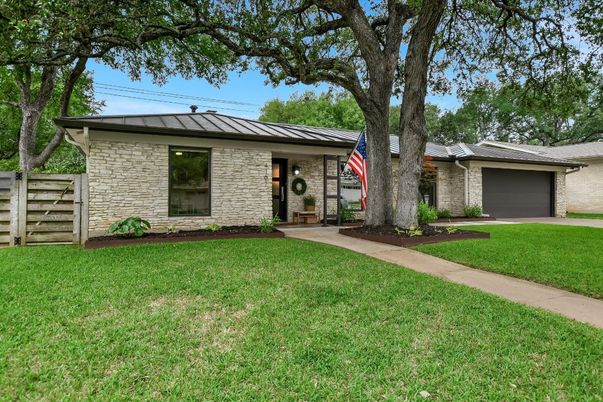 Attached, Backyard, Exterior, Facade, Brick Facade, Ranch