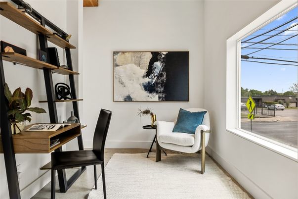 Home Office, Interior