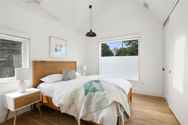Bedroom, Interior, Pendant Lights, Wood Texture Flooring