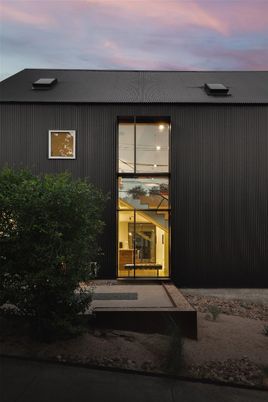 Exterior, Facade, None