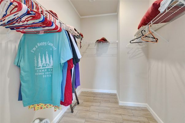 Interior, Walk-in Closets, Wood Texture Flooring