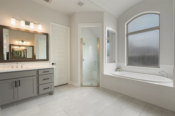 Bathroom, Dual Sink Vanities, Interior