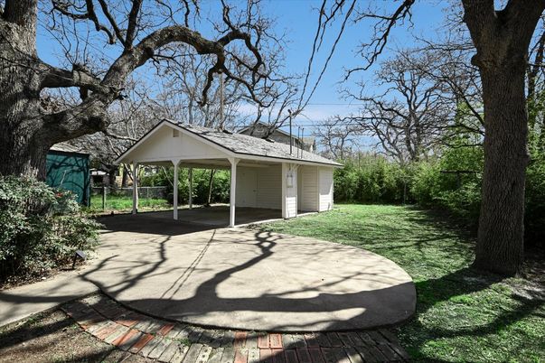 Backyard, Detached Garage, Exterior