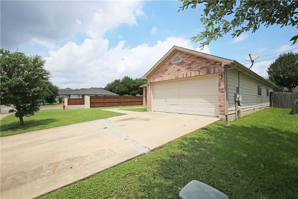 Backyard, Detached Garage, Exterior