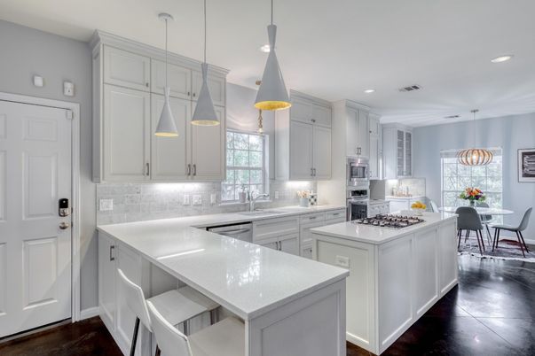 Dining room, Interior, Kitchen, Pendant Lights, Recessed Lighting, Wood Texture Flooring