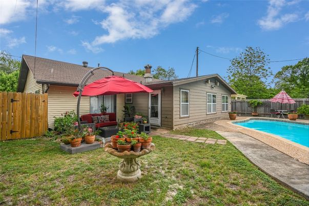 Backyard, Exterior, Pool