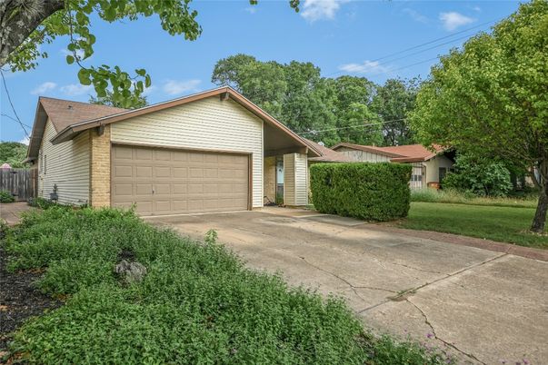 Detached Garage, Exterior