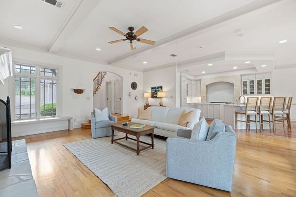 Interior, Living room, Recessed Lighting, Wood Texture Flooring