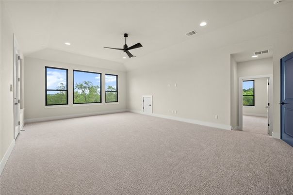 Empty room, Interior, Recessed Lighting