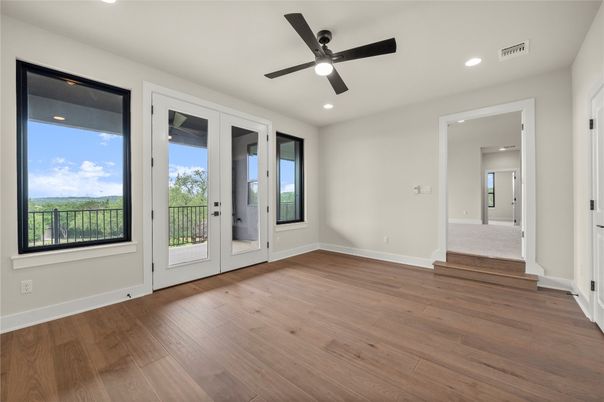 Empty room, Interior, Recessed Lighting, Wood Texture Flooring