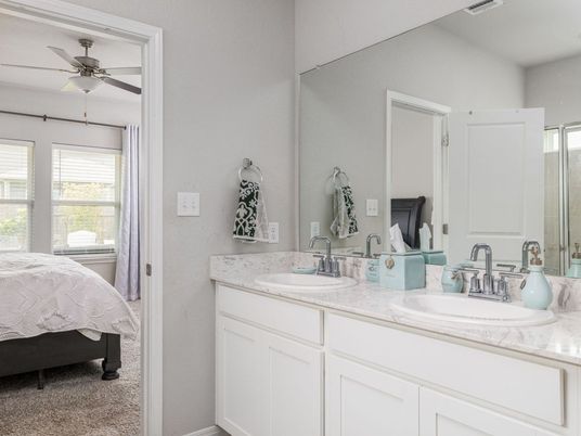 Bathroom, Bedroom, Dual Sink Vanities, Interior