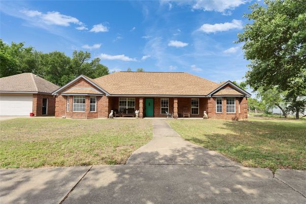 Attached, Exterior, Facade, Brick Facade, Ranch