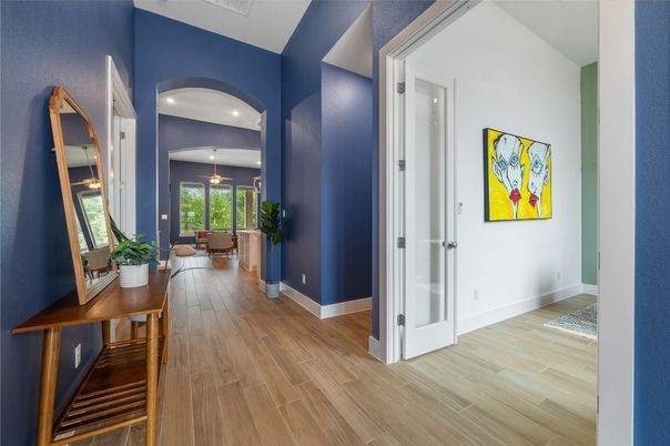 Interior, Recessed Lighting, Wood Texture Flooring