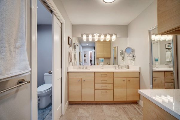 Bathroom, Dual Sink Vanities, Interior
