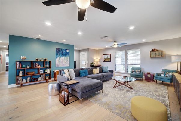 Interior, Living room, Recessed Lighting, Wood Texture Flooring
