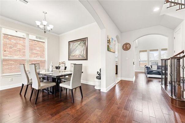 Chandelier, Dining room, Interior, Recessed Lighting, Wood Texture Flooring