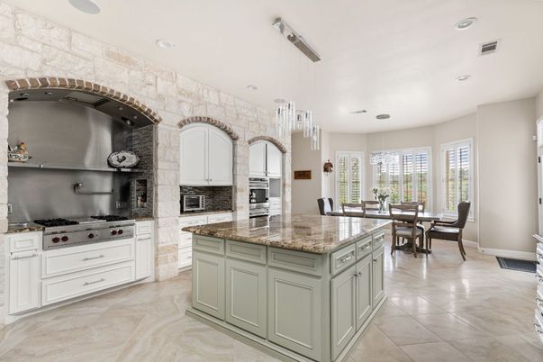 Chandelier, Dining room, Interior, Kitchen, Pendant Lights, Recessed Lighting, Stainless Steel Appliances