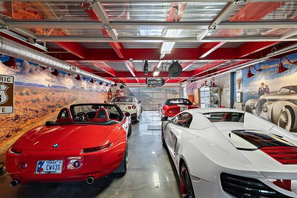 Garage, Interior