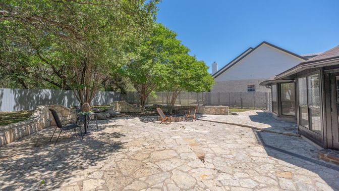 Backyard, Exterior