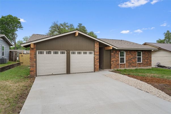 Attached, Exterior, Facade, Brick Facade, Ranch