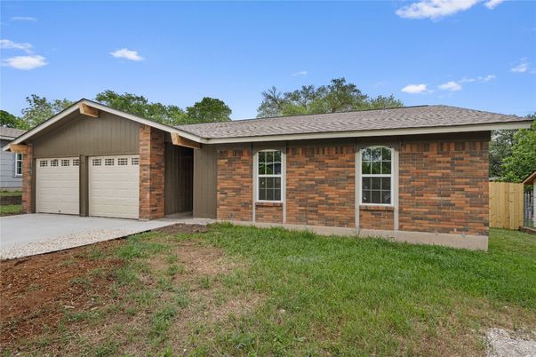 Attached, Exterior, Facade, Brick Facade, Ranch