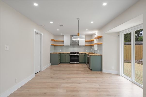 Interior, Kitchen, Pendant Lights, Recessed Lighting, Wood Texture Flooring