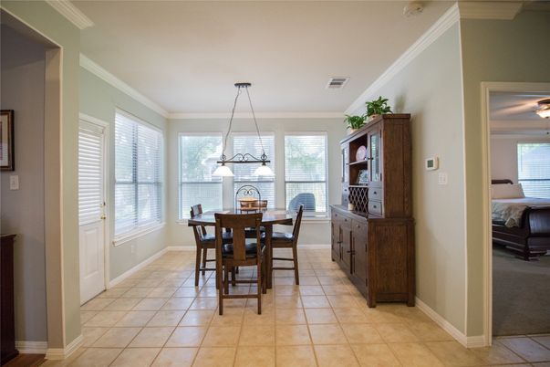Bedroom, Dining room, Interior, Pendant Lights