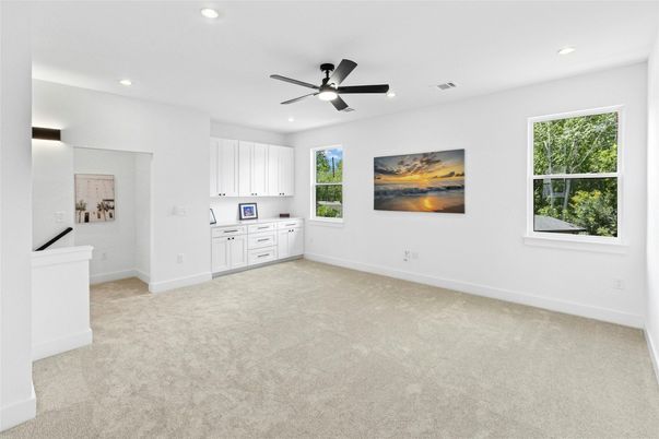 Empty room, Interior, Recessed Lighting