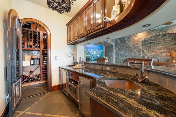 Interior, Kitchen, Wine Storage