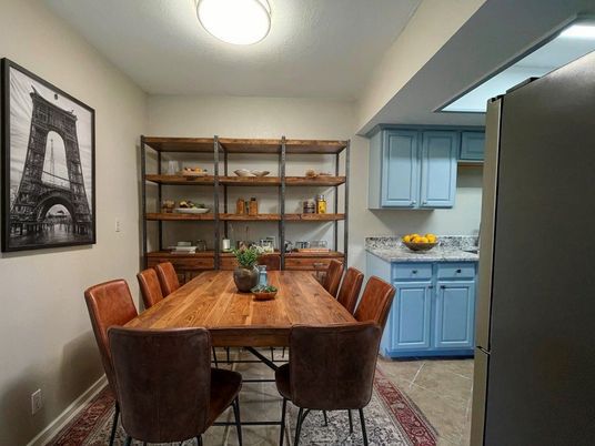 Dining room, Interior