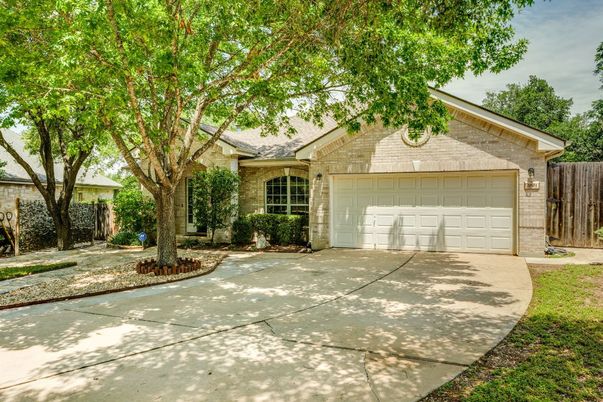 Attached, Exterior, Facade, Brick Facade, Ranch
