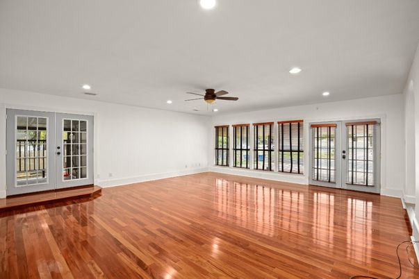 Empty room, Interior, Recessed Lighting, Wood Texture Flooring