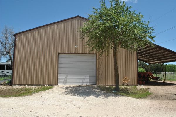 Detached Garage, Exterior