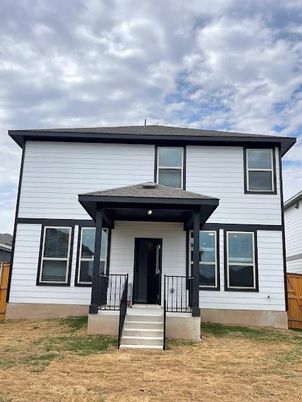 Exterior, Facade, American Foursquare