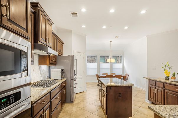 Dining room, Interior, Kitchen, Pendant Lights, Recessed Lighting, Stainless Steel Appliances