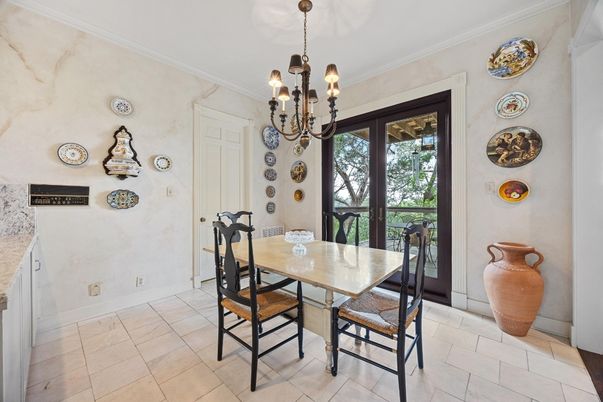 Chandelier, Dining room, Interior