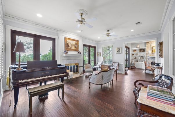 Fireplace, Interior, Living room, Piano, Recessed Lighting, Wood Texture Flooring