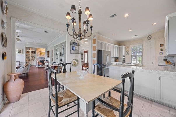 Chandelier, Dining room, Interior, Kitchen, Recessed Lighting, Wood Texture Flooring