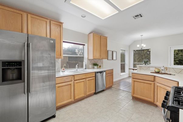 Chandelier, Interior, Kitchen, Recessed Lighting, Stainless Steel Appliances