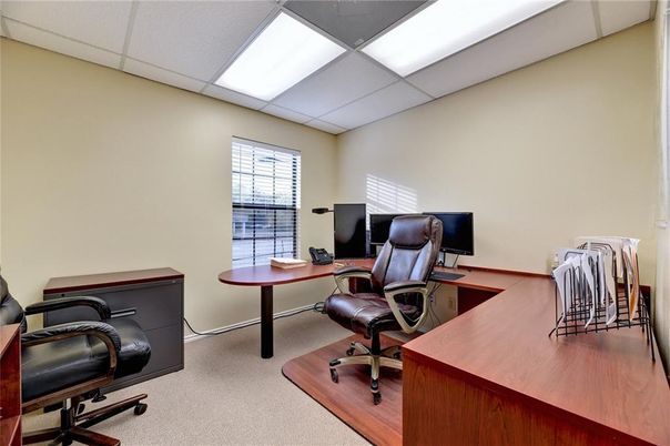 Home Office, Interior